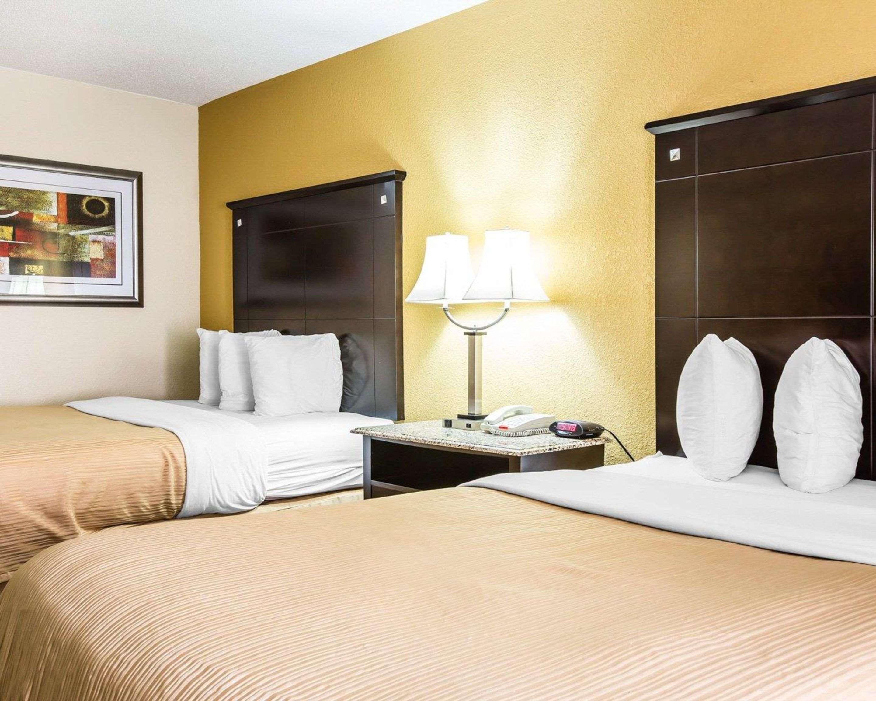 Quality Inn & Suites - Greensboro-High Point Exterior photo